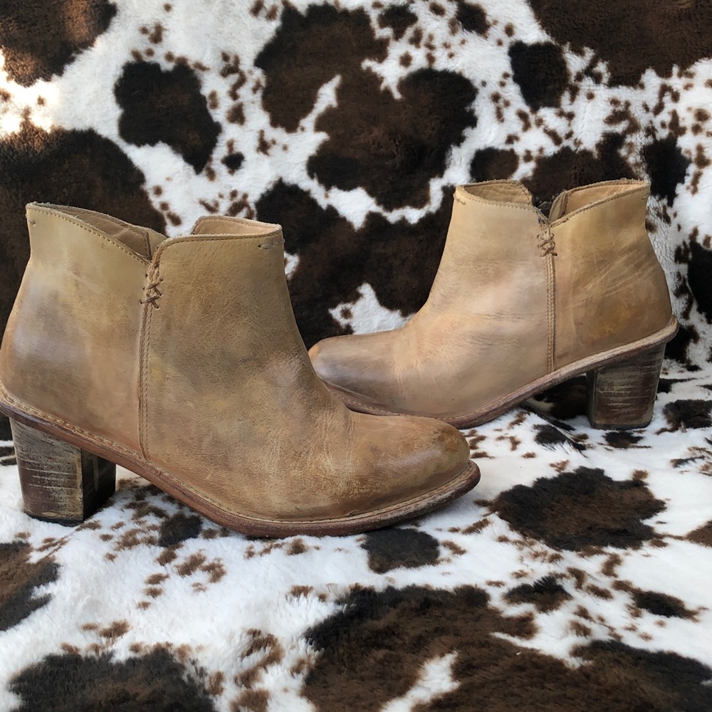 BED STU 7 Yell Rustic Tan Distressed Leather Western Ankle Boots Handcrafted